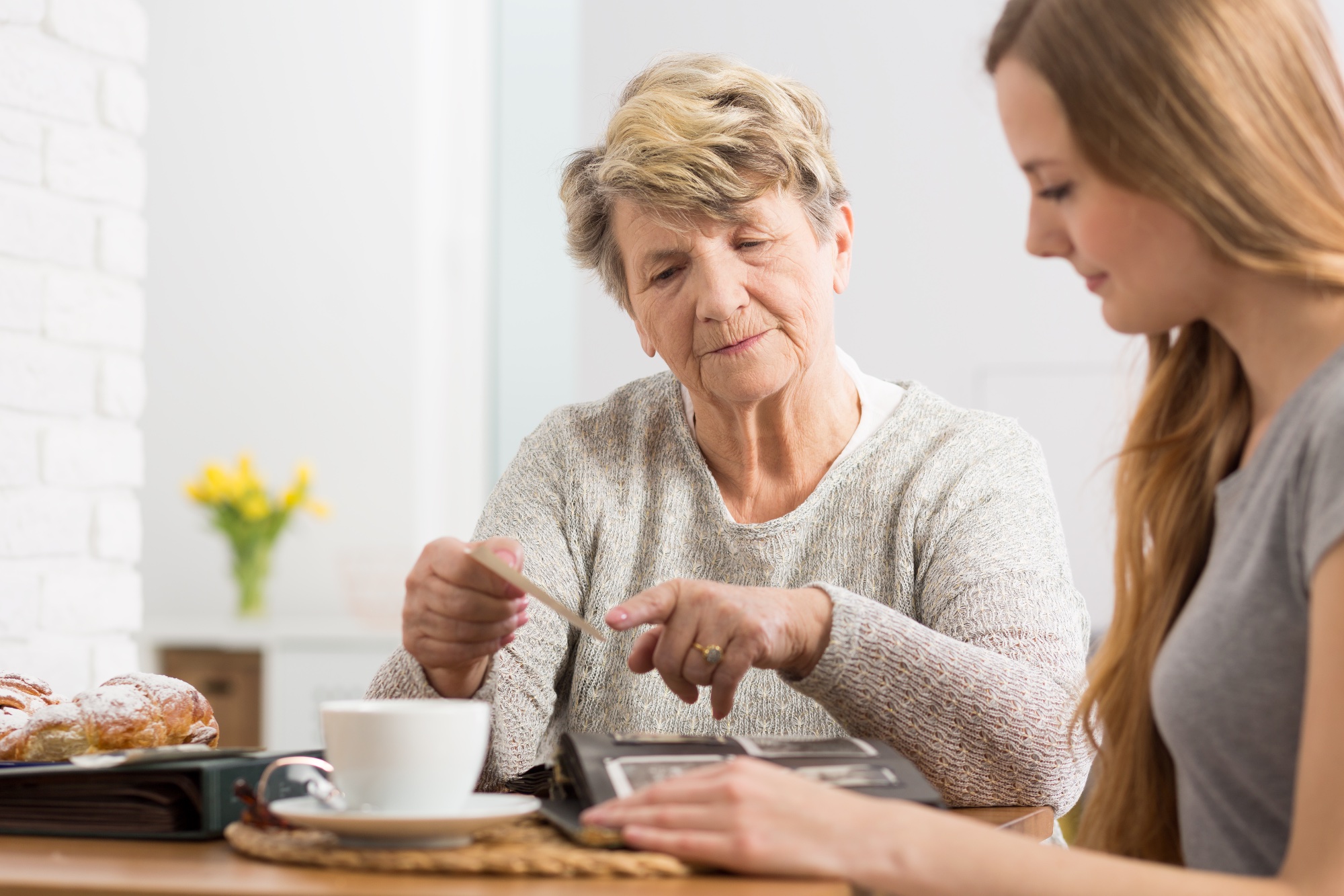 When Memory Care Might be the Better Fit